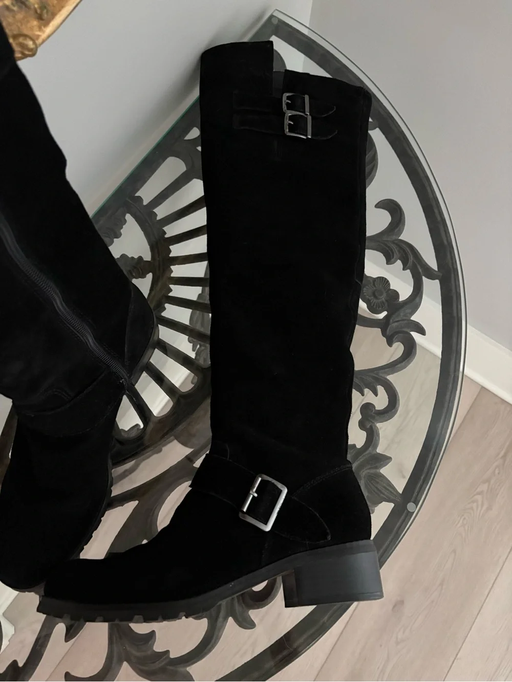 N/A sleek black